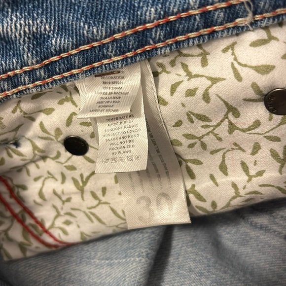 Men's light wash Blue Jeans - Picture 10 of 16